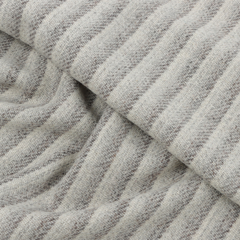 시각적 확장 세로 줄무늬 천