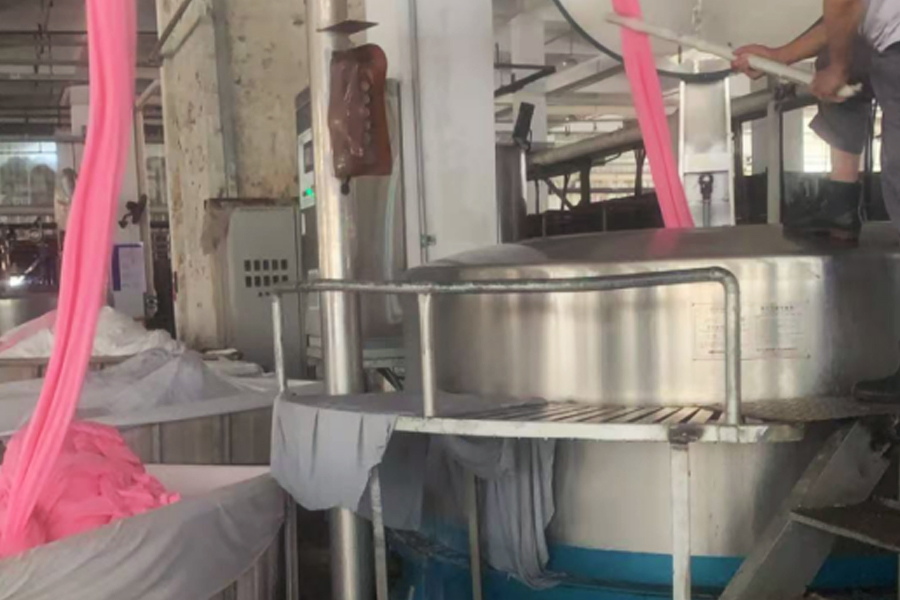 염색공장 생산-반제품 탈수구역