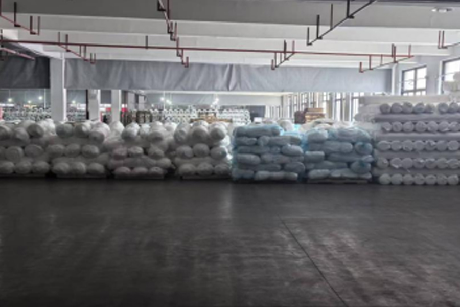 그레이 원단 생산 완료 제품 배치 공간